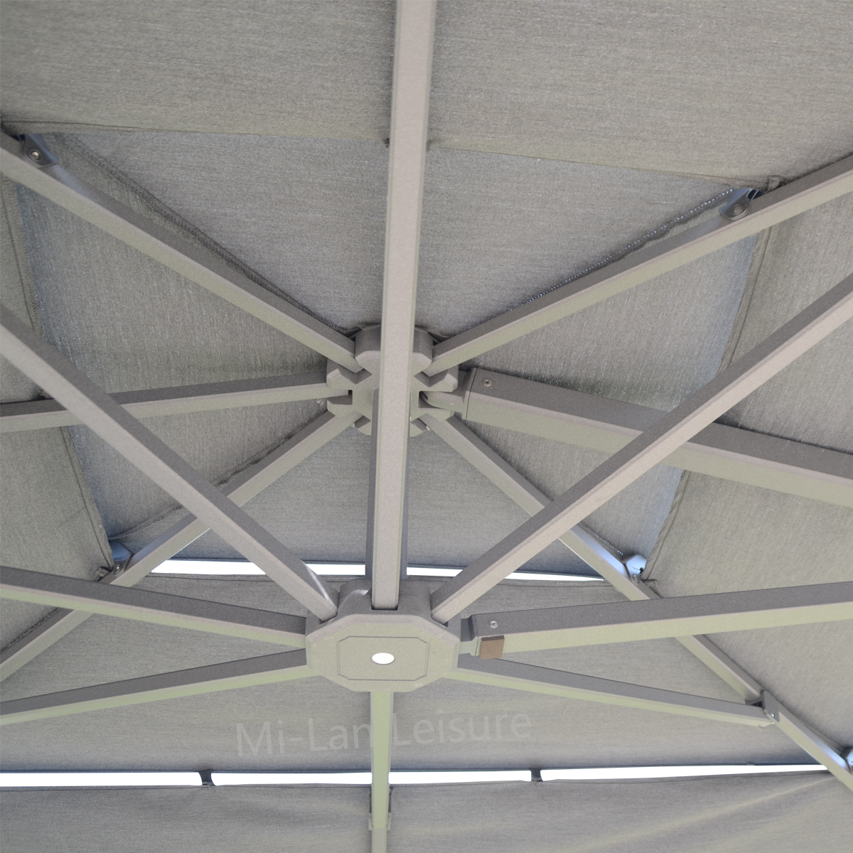 Heavy-Duty Aluminum Cantilever Umbrella - Patio & Garden Furniture